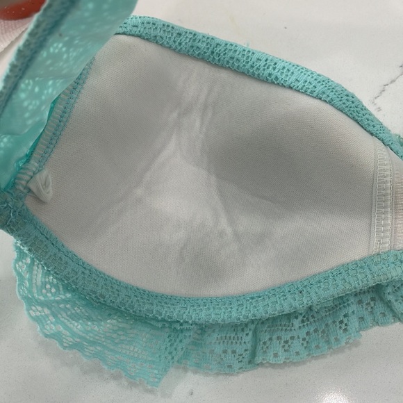 Juicy Couture frilly lace bikini top - Picture 6 of 6
